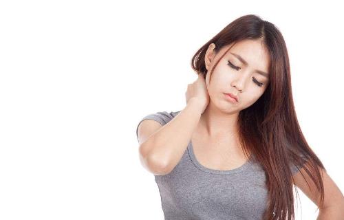 脖子上長(zhǎng)小肉疙瘩是怎么回事