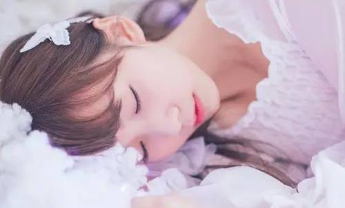 女人熬夜會(huì)有那么多危害！