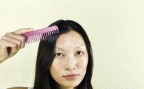 燙染同時(shí)進(jìn)行危害大？導(dǎo)致你禿頂?shù)膲牧?xí)慣