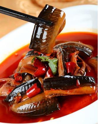 黃鱔什么季節(jié)吃最好 黃鱔魚(yú)的功效與作用 黃鱔清洗