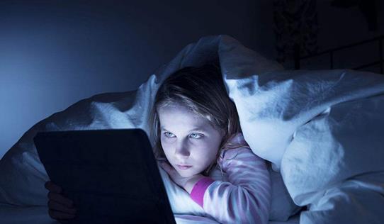 熬夜危害大易提前衰老 晚上睡不著覺應(yīng)對(duì)妙招
