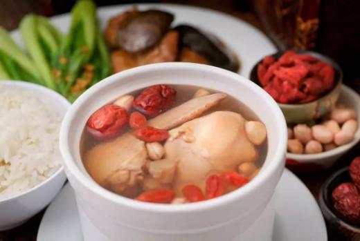 過敏性鼻炎患者的飲食禁忌 忌食寒涼生冷辣等食物
