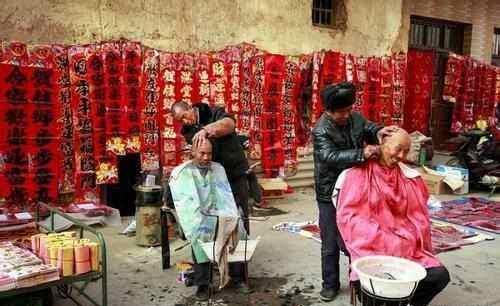“正月不理發(fā)，臘月不搬家” 農(nóng)村過年習俗知多少