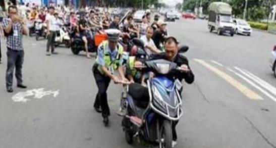 交警提醒：電動(dòng)車(chē)有這三個(gè)條件中一種 一律強(qiáng)制報(bào)廢