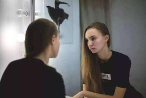 女人貧血失眠危害大 保持樂(lè)觀情緒有助解決貧血