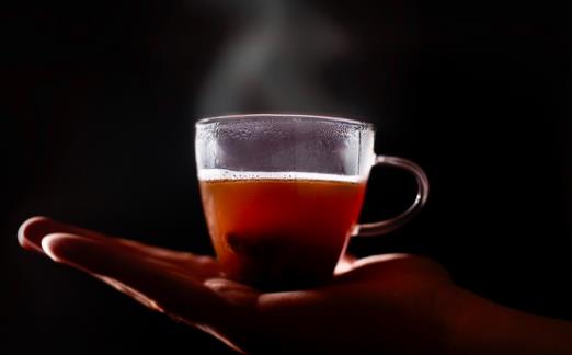 女性月經(jīng)不調(diào)的癥狀及危害 飲食不宜吃刺激食物