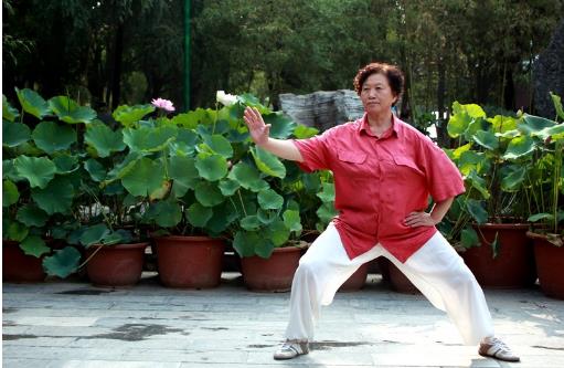 八段錦強(qiáng)身健體好處多 練習(xí)八段錦你需要注意這幾項(xiàng)