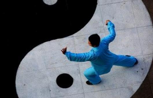 八段錦強(qiáng)身健體好處多 練習(xí)八段錦你需要注意這幾項(xiàng)