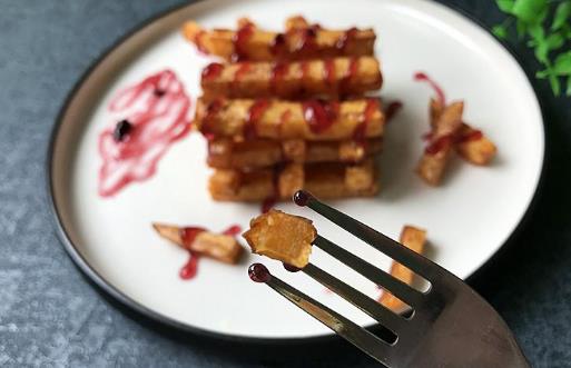 想要美容養(yǎng)顏改善睡眠 選擇以下藍(lán)莓食譜就對了