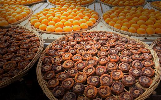 甜美綿柔的柿餅好吃又營(yíng)養(yǎng) 但是吃柿餅時(shí)這些要注意