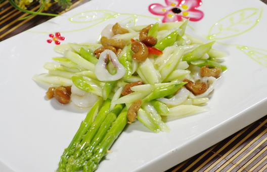 腎好的女人才有好氣色 趕緊來學做養(yǎng)腎食譜