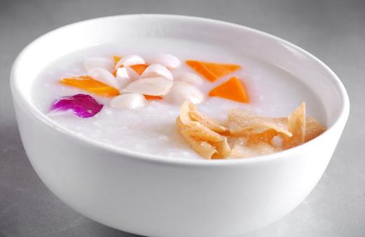 銀耳營養(yǎng)價(jià)值高 春季止咳潤肺可吃它