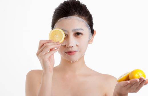 脖子上長(zhǎng)了這個(gè)肉疙瘩得小心