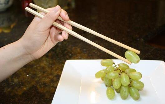 正確使用筷子是我們的必修課程 使用筷子的注意事項(xiàng)