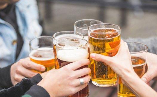 經常飲用啤酒能保持人體骨骼強健 啤酒的種類知多少 