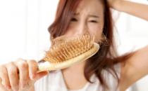 防脫治脫只靠洗護還不夠 頭發(fā)油膩的原因
