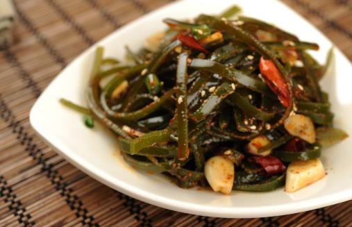 夜盲癥是身體缺乏維生素a導(dǎo)致 夜盲癥的食療調(diào)理大全