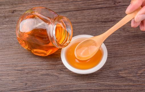 常飲蜂蜜水美容養(yǎng)顏喝出來(lái) 蜂蜜的禁忌人群大揭秘