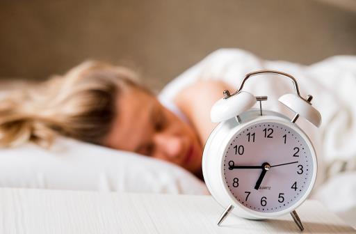 每天正常的睡眠時間應(yīng)該是幾個小時