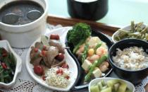 ?產(chǎn)后第一餐的飲食調(diào)養(yǎng)非常重要 月子食譜推薦