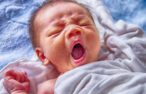 母乳是母親給予嬰兒的特別禮物 母乳喂養(yǎng)注意事項