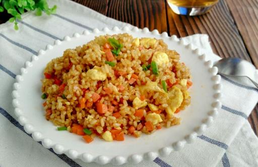 掌握幾個(gè)“炒飯”技巧，幫你做好小吃攤，從簡(jiǎn)從速的做出