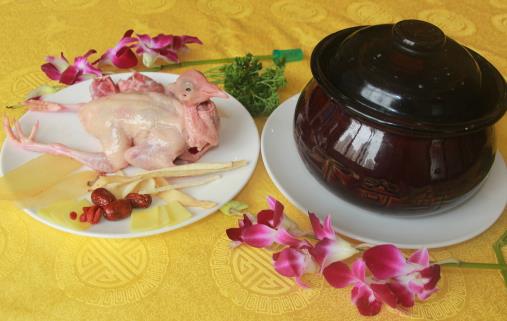 夏季美容養(yǎng)顏 從藥膳湯開始