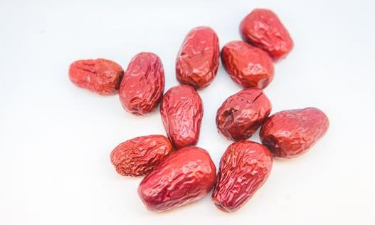 日食三棗長生不老 關(guān)于吃紅棗的7個(gè)誤區(qū)