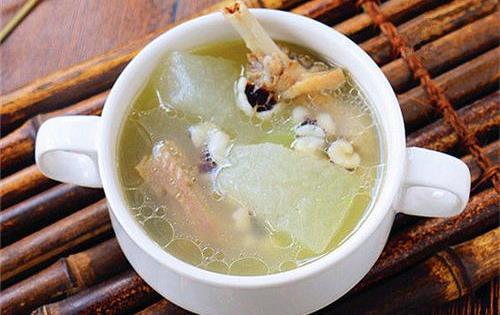 適合你在夏日飲用的養(yǎng)生湯 健脾益氣滋陰潤肺