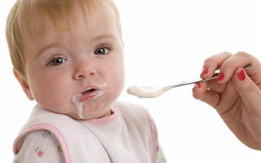 寶寶牛奶蛋白過(guò)敏乳糖不耐受 選擇適合寶寶喝的酸奶