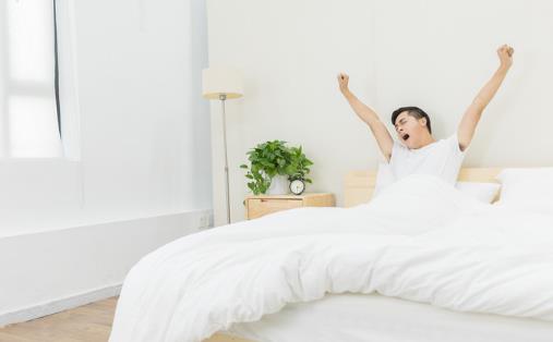 喜歡賴床那你要注意防范肥胖 改掉賴床壞習(xí)慣的方法