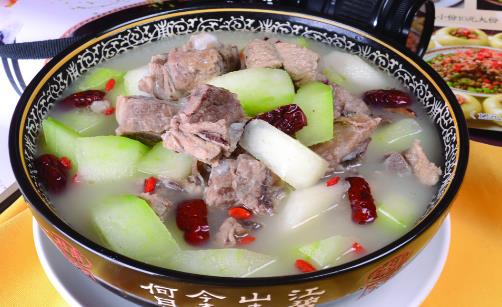 紅糖紅棗到底哪個(gè)補(bǔ)血 有關(guān)補(bǔ)血這件事很多人沒(méi)吃對(duì)
