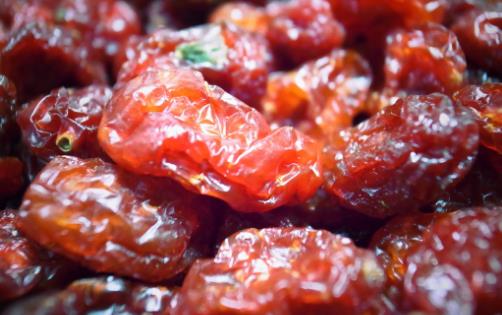 葡萄干太臟怎么洗？清水洗不凈，加入兩種調(diào)味料，3分鐘就