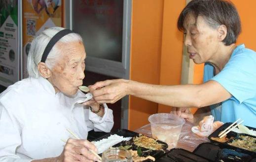 老年人喝湯要謹(jǐn)慎 適合老人喝的五款湯