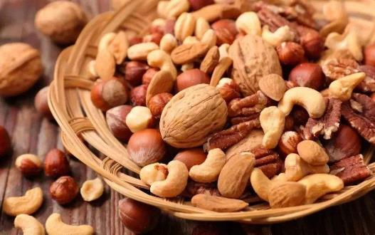食用堅(jiān)果降低心臟衰竭風(fēng)險(xiǎn) 重口味的堅(jiān)果要留意