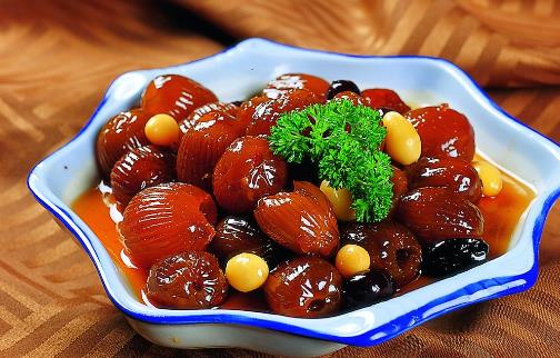 紅棗應(yīng)該生吃還是熟吃？營養(yǎng)專家提醒：腸胃不好的人，別
