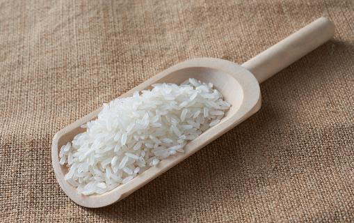 大米放冰箱容易被污染？假！但有些食物寧愿扔了，也不能