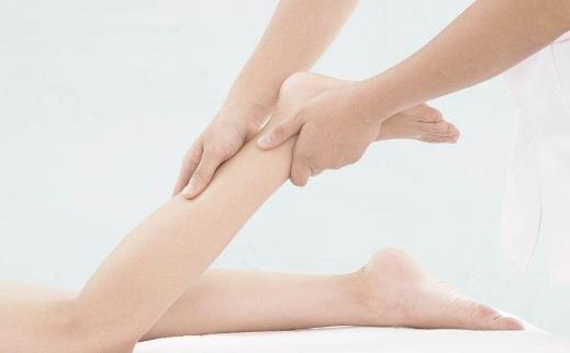 人老腳先衰 按摩腳部5大保健穴來強(qiáng)身健體