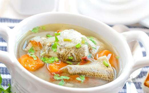 吃魚(yú)補(bǔ)腦 魚(yú)子含有的卵磷脂更多更利于補(bǔ)腦