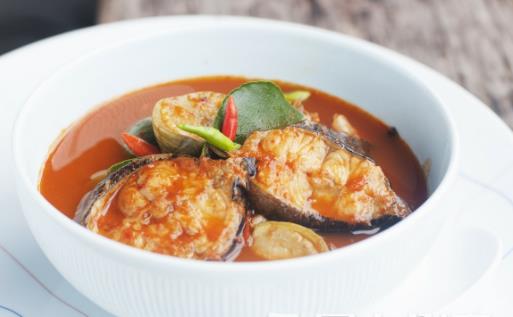 夏季吃茄子，營養(yǎng)價(jià)值多，清熱解暑，平穩(wěn)血壓！你吃對(duì)了
