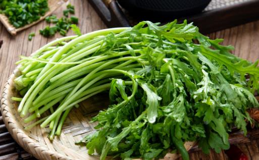 茼蒿素有皇帝菜的美譽(yù) 茼蒿的營(yíng)養(yǎng)價(jià)值 