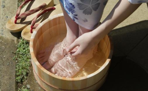 盤(pán)點(diǎn)4個(gè)有腳氣的原因 7個(gè)偏方能治療腳氣