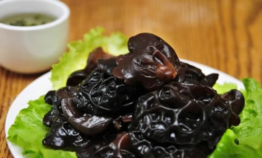 臉上反復(fù)長(zhǎng)痘痘的6大原因