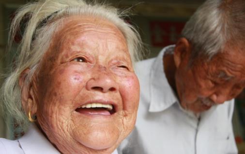 日本人均壽命，為何會是全球最長？憑這4點，就比我們多活