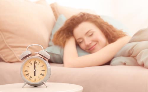 人的最佳睡眠時間是幾點 良好的睡眠習(xí)慣有益健康