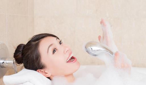 這樣洗澡會(huì)洗出一身?。∠丛璧闹v究大全