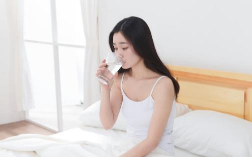 睡前哪些壞習慣會加速衰老？這六個壞習慣一定要改