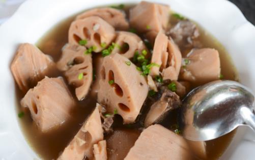 立秋之后要吃藕，七孔藕和九孔藕有區(qū)別嗎？搭配排骨食療
