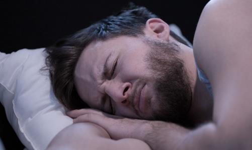 可怕的噩夢讓睡眠質(zhì)量變低 不同夢境與不同疾病有關(guān)