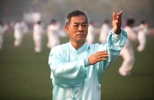 太極拳的節(jié)奏很適合老年人 練習太極拳的八個注意事項